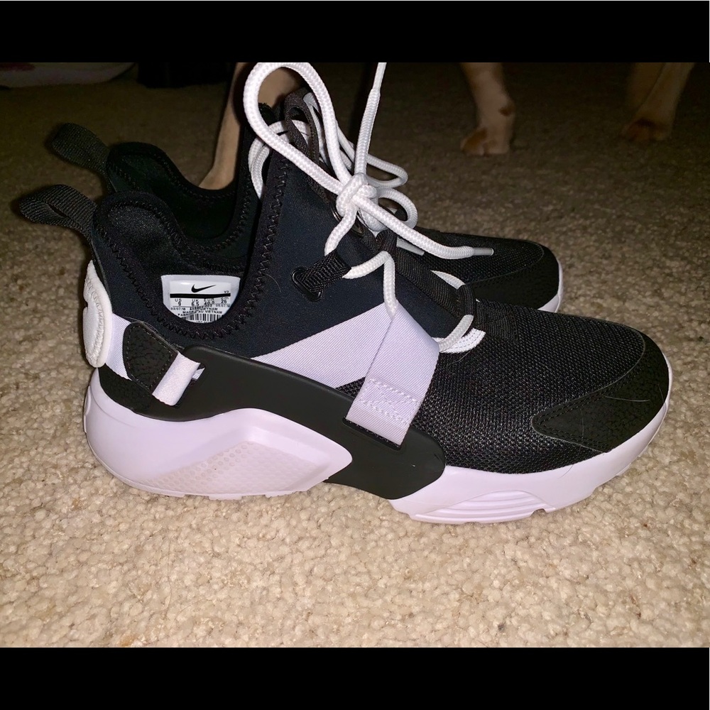 Nike Huarache City Low Women’s